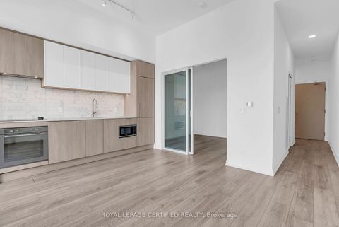 Photo 7 at 919 - 2020 Bathurst Street, Cedarvale, Toronto