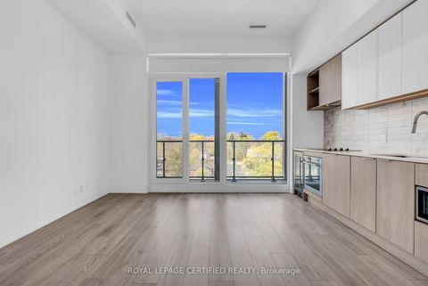 Photo 10 at 919 - 2020 Bathurst Street, Cedarvale, Toronto