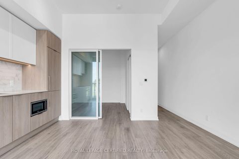 Photo 12 at 919 - 2020 Bathurst Street, Cedarvale, Toronto
