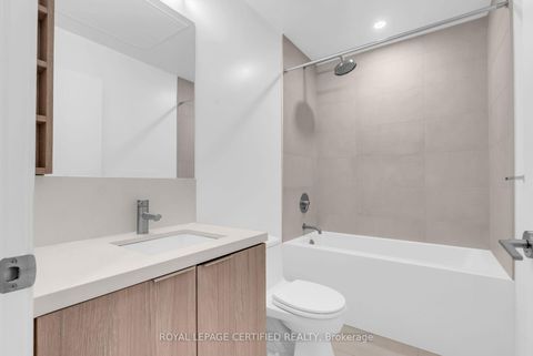 Photo 22 at 919 - 2020 Bathurst Street, Cedarvale, Toronto