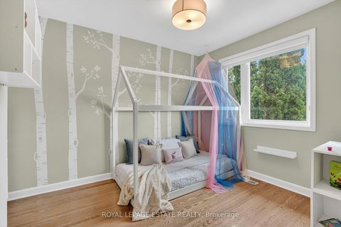 Photo 15 at 272 Searle Avenue, Bathurst Manor, Toronto