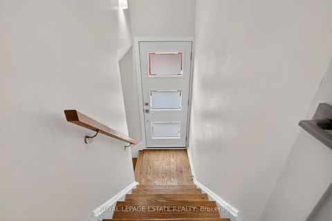 Photo 20 at 272 Searle Avenue, Bathurst Manor, Toronto