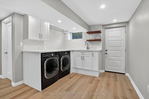 Photo 24 at 272 Searle Avenue, Bathurst Manor, Toronto