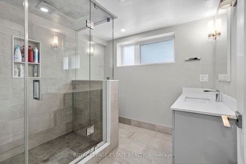 Photo 28 at 272 Searle Avenue, Bathurst Manor, Toronto
