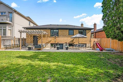 Photo 29 at 272 Searle Avenue, Bathurst Manor, Toronto