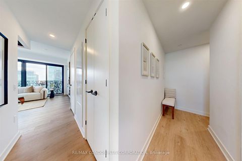 Photo 12 at 3812 - 55 Charles Street E, Yonge Corridor, Toronto