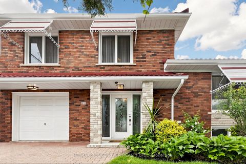 Photo 2 at 2 Faversham Crescent, West Deane, Toronto