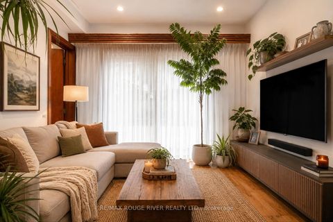 Photo 3 at 2 Faversham Crescent, West Deane, Toronto