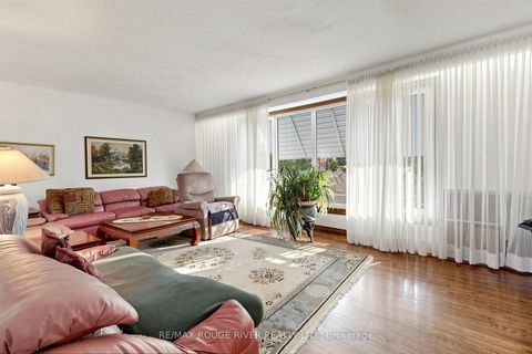 Photo 6 at 2 Faversham Crescent, West Deane, Toronto