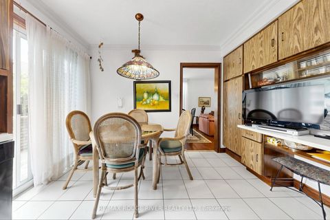 Photo 12 at 2 Faversham Crescent, West Deane, Toronto