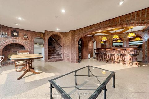 Photo 25 at 2 Faversham Crescent, West Deane, Toronto