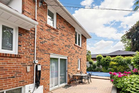 Photo 30 at 2 Faversham Crescent, West Deane, Toronto