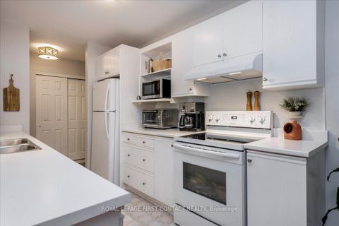 Photo 5 at 102 - 131 Clapperton Street, Wellington, Barrie