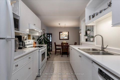 Photo 8 at 102 - 131 Clapperton Street, Wellington, Barrie