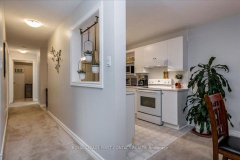 Photo 13 at 102 - 131 Clapperton Street, Wellington, Barrie