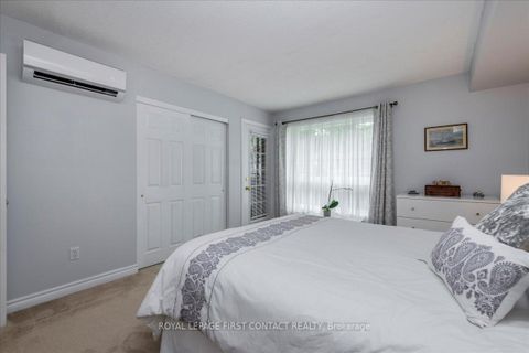 Photo 15 at 102 - 131 Clapperton Street, Wellington, Barrie