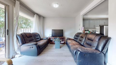 Photo 6 at 18 - 11 Livonia Place, Morningside, Toronto