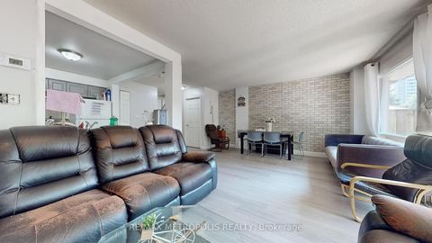Photo 7 at 18 - 11 Livonia Place, Morningside, Toronto