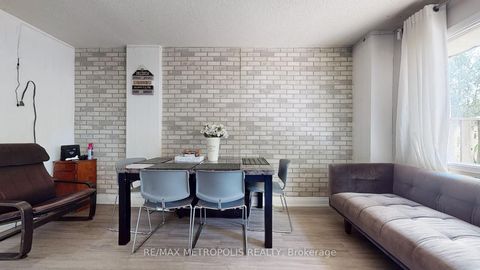 Photo 8 at 18 - 11 Livonia Place, Morningside, Toronto