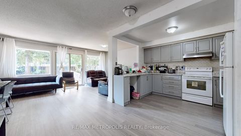 Photo 9 at 18 - 11 Livonia Place, Morningside, Toronto