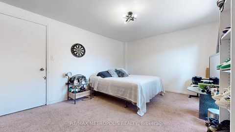 Photo 15 at 18 - 11 Livonia Place, Morningside, Toronto
