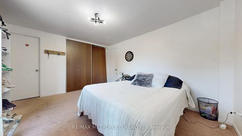Photo 16 at 18 - 11 Livonia Place, Morningside, Toronto