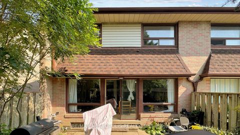 Photo 32 at 18 - 11 Livonia Place, Morningside, Toronto