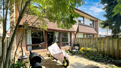 Photo 34 at 18 - 11 Livonia Place, Morningside, Toronto