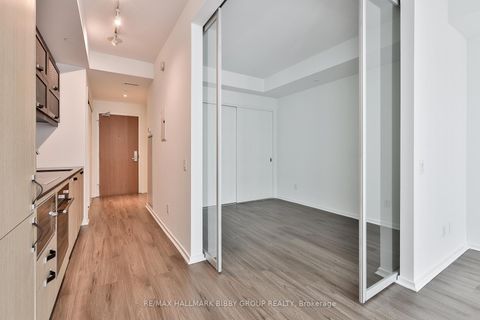 Photo 10 at 422 - 783 Bathurst Street, University, Toronto