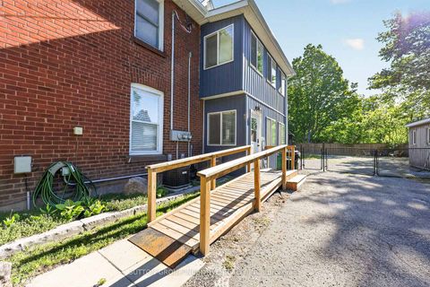 Photo 9 at 48 Alfred Street, City Centre, Barrie