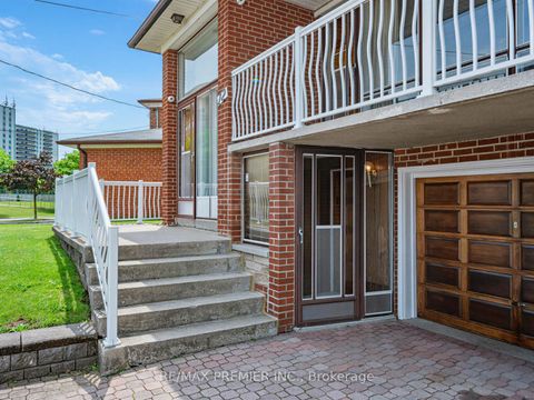 Photo 1 at 12 Goldcrest Boulevard, Rustic, Toronto
