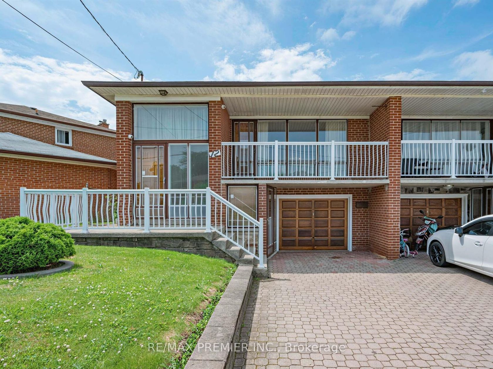 12 Goldcrest Boulevard, Rustic, Toronto 