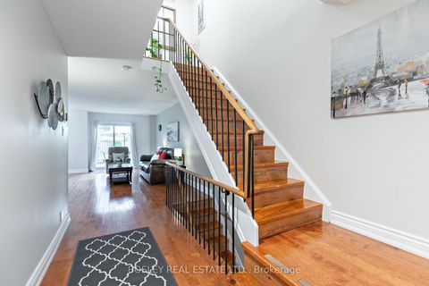 Photo 2 at 6 Markburn Court, West Deane, Toronto