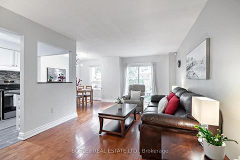 Photo 10 at 6 Markburn Court, West Deane, Toronto