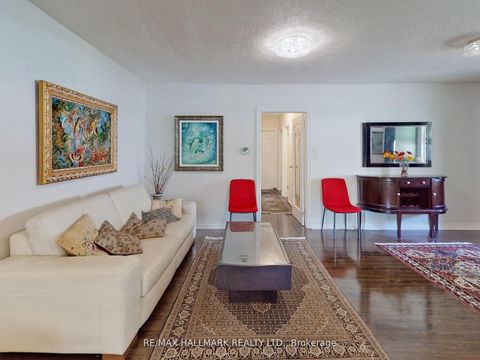 Photo 6 at 16 Dunboyne Court, Branson, Toronto