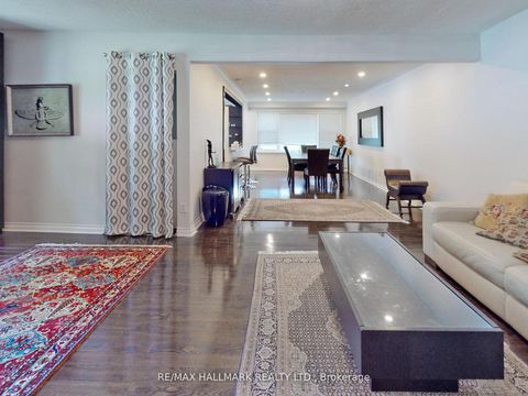 Photo 8 at 16 Dunboyne Court, Branson, Toronto