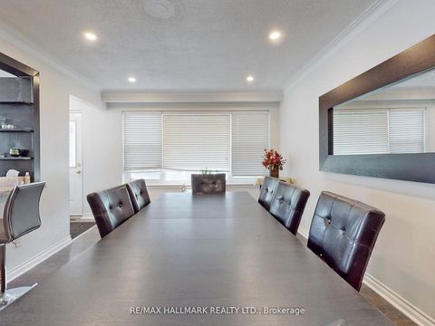 Photo 18 at 16 Dunboyne Court, Branson, Toronto