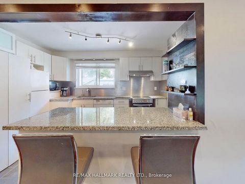 Photo 21 at 16 Dunboyne Court, Branson, Toronto