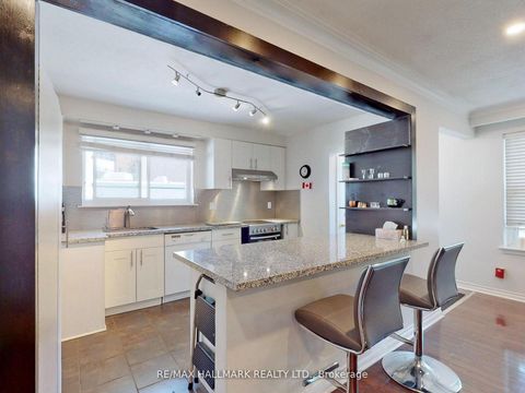 Photo 22 at 16 Dunboyne Court, Branson, Toronto