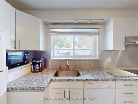 Photo 25 at 16 Dunboyne Court, Branson, Toronto