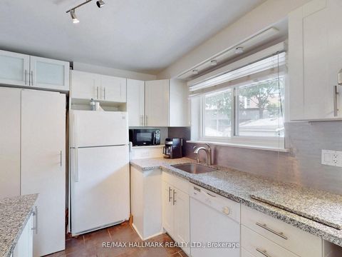 Photo 26 at 16 Dunboyne Court, Branson, Toronto