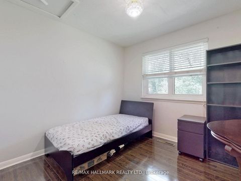 Photo 35 at 16 Dunboyne Court, Branson, Toronto
