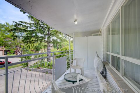 Photo 3 at 69 Castlebury Crescent, Steeles, Toronto