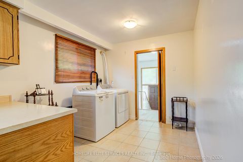 Photo 8 at 69 Castlebury Crescent, Steeles, Toronto