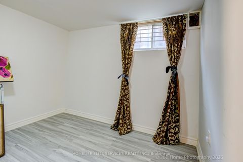 Photo 18 at 69 Castlebury Crescent, Steeles, Toronto