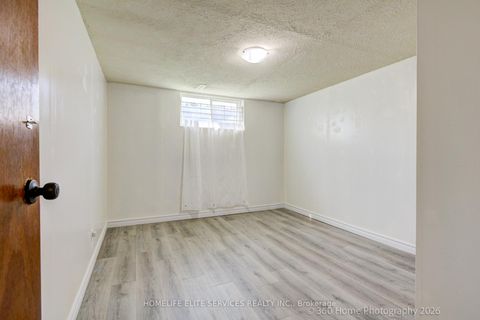 Photo 19 at 69 Castlebury Crescent, Steeles, Toronto