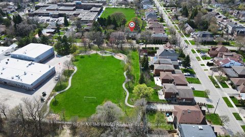 Photo 0 at 8 Fargo Avenue, Newtonbrook West, Toronto