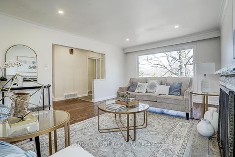 Photo 13 at 8 Fargo Avenue, Newtonbrook West, Toronto