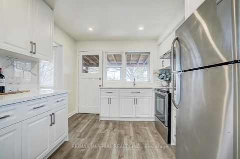 Photo 19 at 8 Fargo Avenue, Newtonbrook West, Toronto