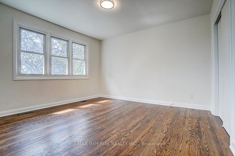 Photo 24 at 8 Fargo Avenue, Newtonbrook West, Toronto